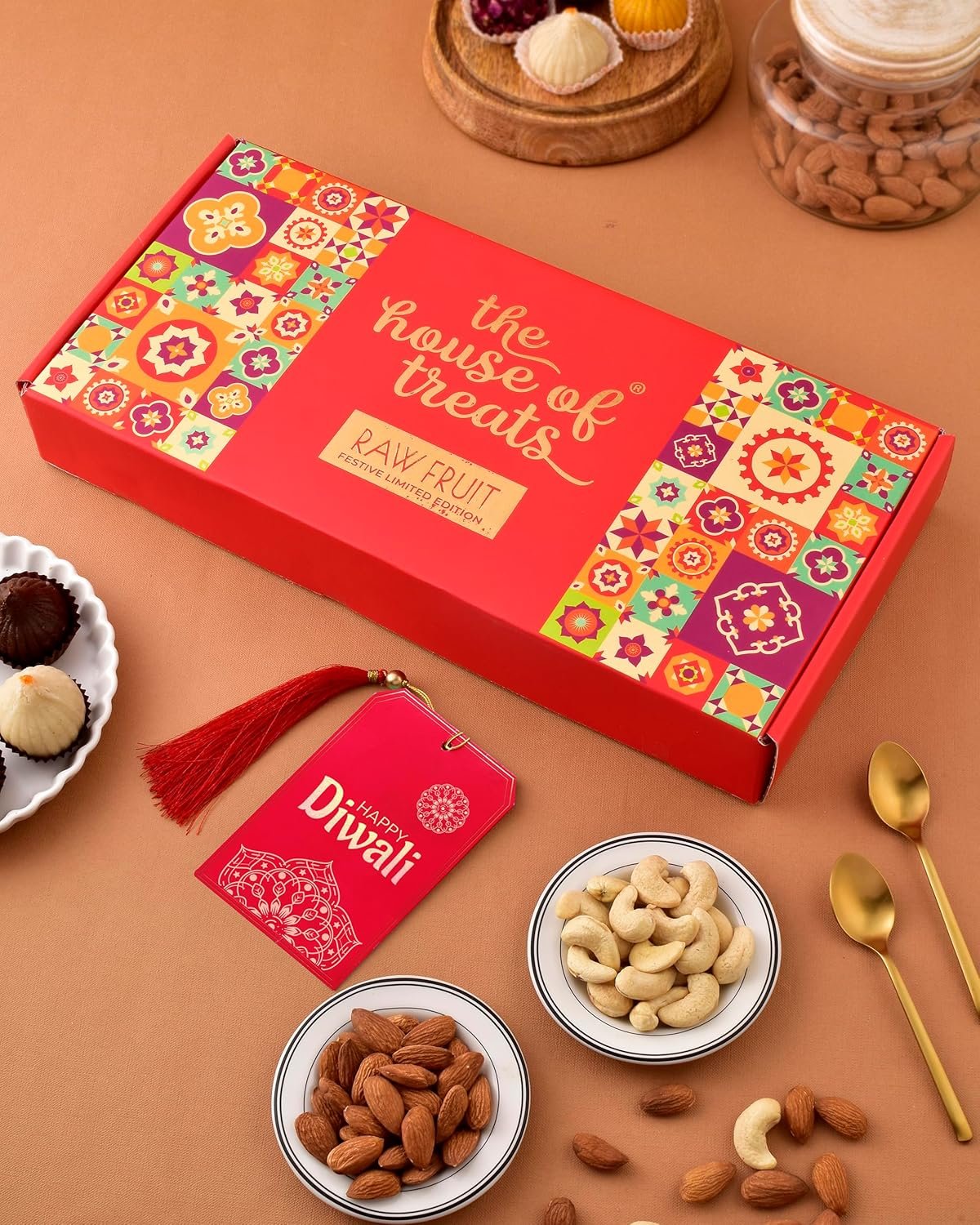 915dg9x5vnl. sl1500 1762665130 7571 Hyperfoods Diwali Gift Hamper Diwali Gift Box Diwali Hamper Diwali Gift Items Diwali Dry Fruits Gift Box Diwali Sweets Gift Box Diwali Gifts For Employees Milkcake Cashew Almond