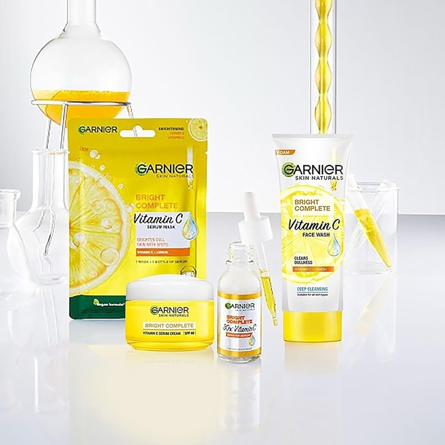 71dd8x6fbjl. sl1500 Garnier Skin Naturals, Facewash, Cleansing and Brightening, Bright Complete, 100 g