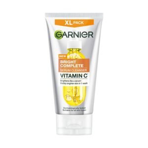 Garnier 2-in-1 Vitamin C Serum Facewash |Cleanse, Brighten & Hydrate, 150g | Daily Vit C face wash deeply cleanses without drying. De-tans, evens tone & fades dark spots. For oily, dry & sensitive skin